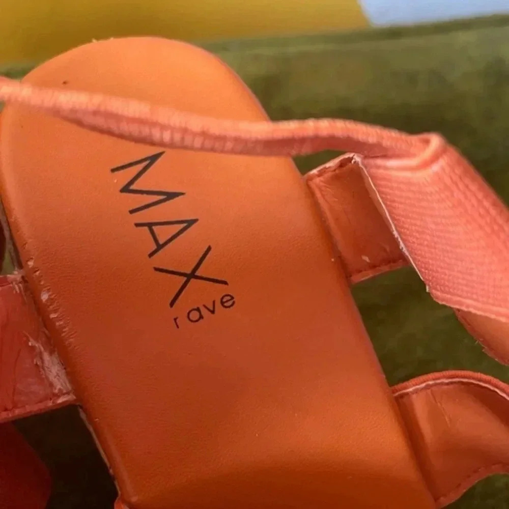 Max Rave Strappy Orange Wedges NWT! Size 9 - Picture 3 of 5